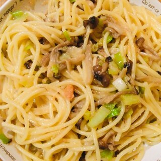 しめじとネギの明太パスタ